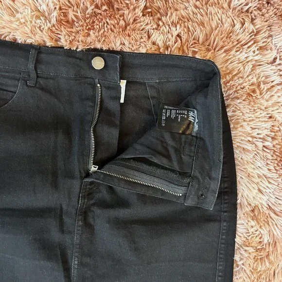 Short Distressed Denim Skirt - Picture 4 of 6